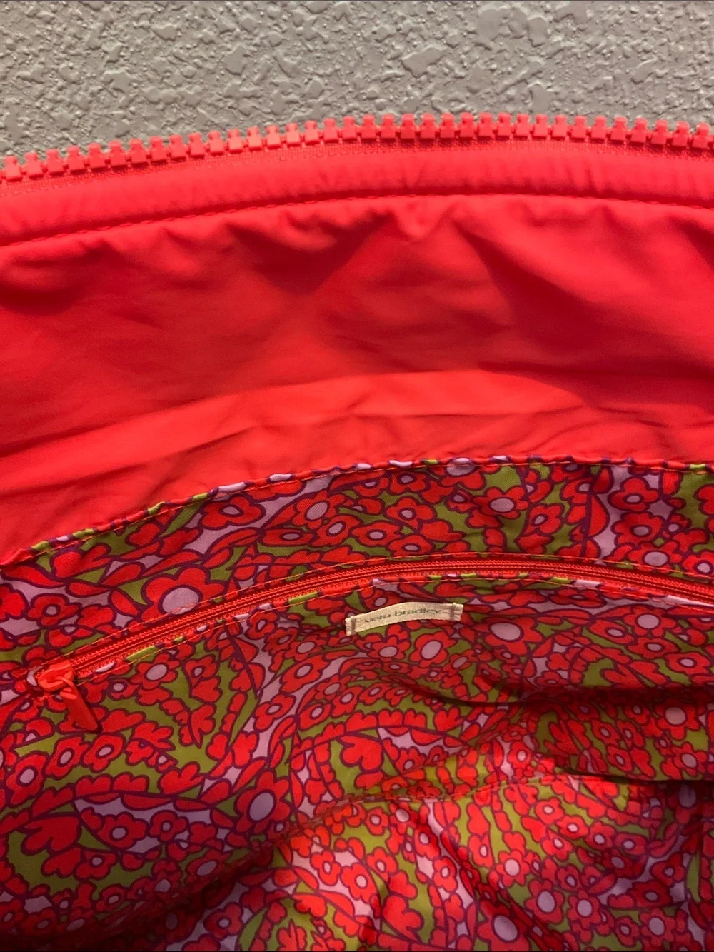 Vera Bradley, Quilted featherweight bag NWT - Picture 5 of 5